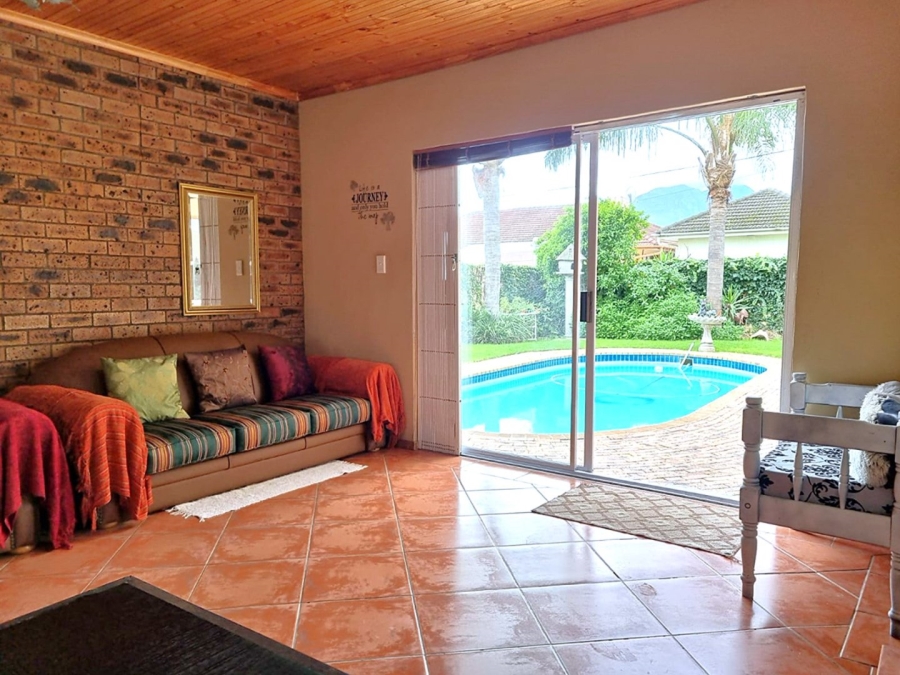 7 Bedroom Property for Sale in Langgewacht Western Cape